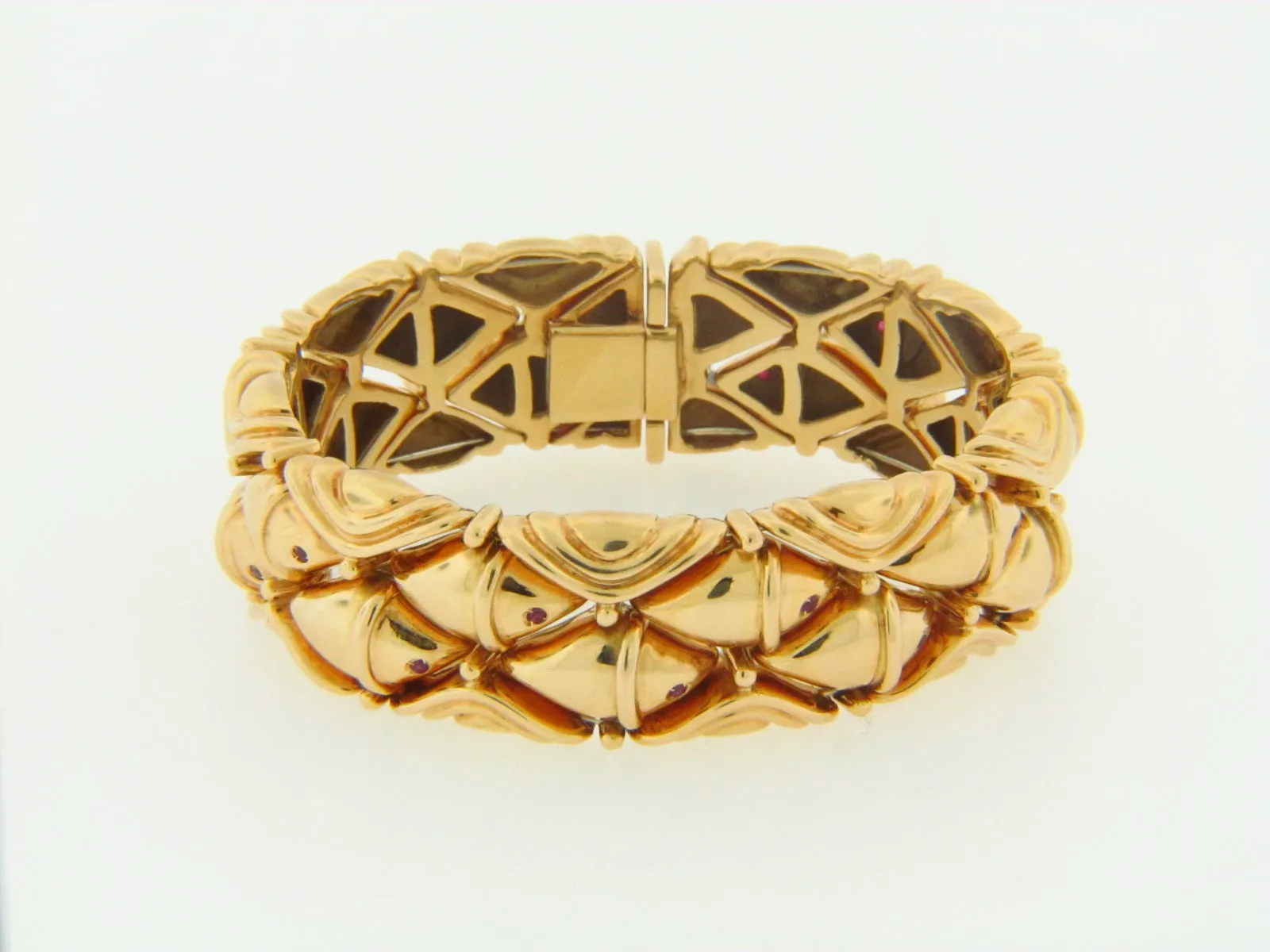 18K YELLOW GOLD RUBY BANGLE BRACELET
